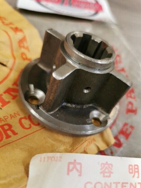 NOS HONDA CB350F 1972 CB400F  HUB DRIVEN SPROCKET 23112-333-000 H87