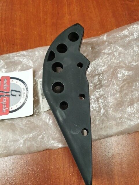 NOS Yamaha 2012 2013 YFM300 REAR ARM COVER 1SC-F219X-00-00 Y103