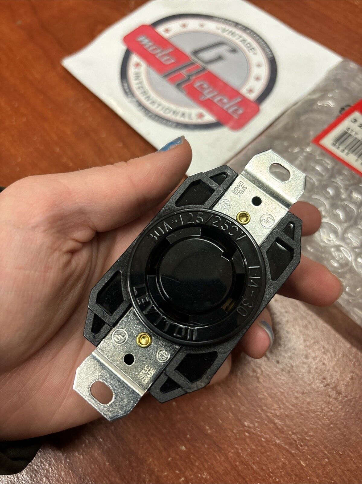 NOS Honda EB10000 EB5000 EB6500 EM5000 EM6500 RECEPTACLE 32334-Z22-A31 H174