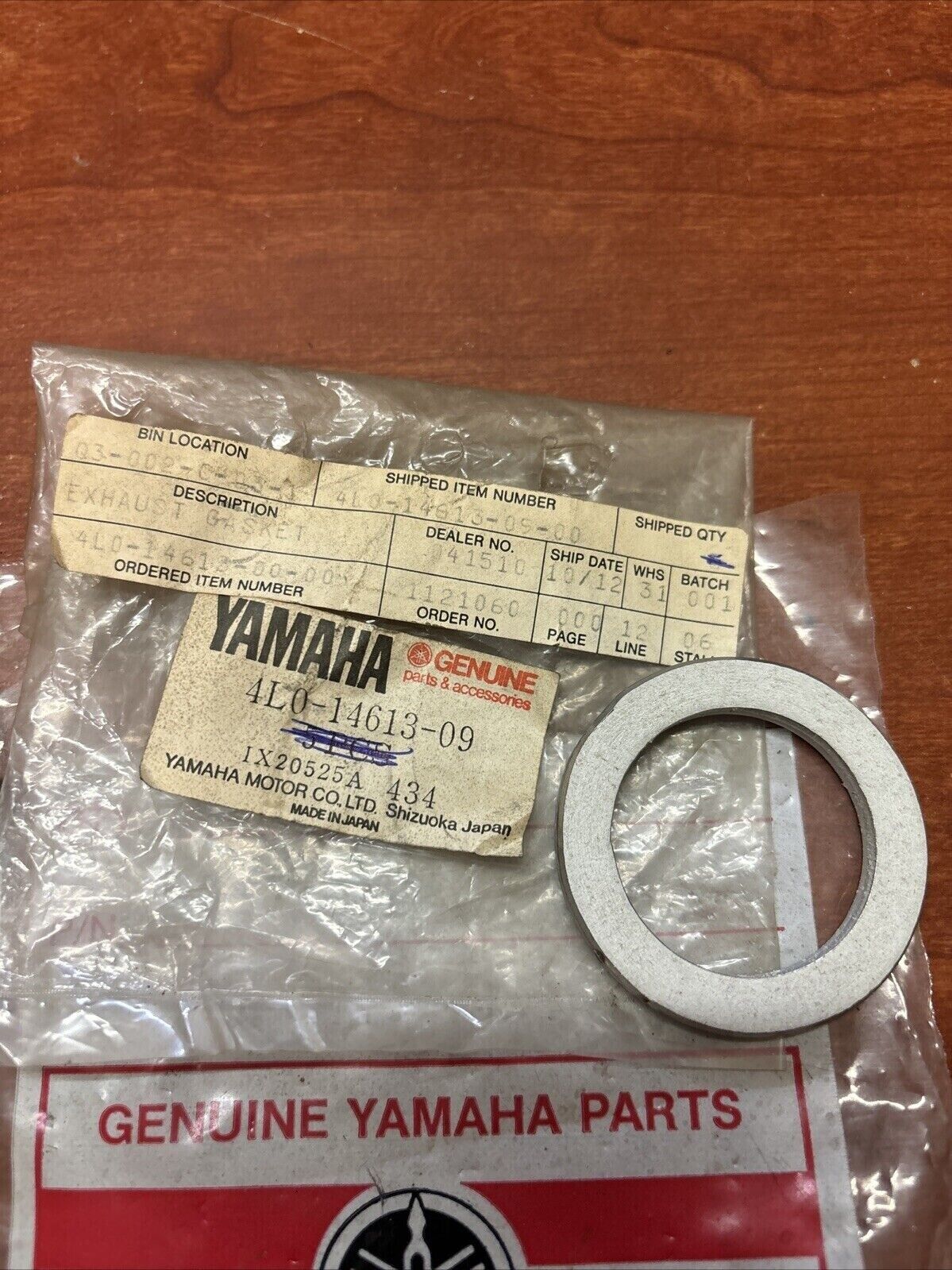 NOS Yamaha EXHAUST PIPE GASKET 4L0-14613-09-00 SUB 4AC-14613-00-00 Y180