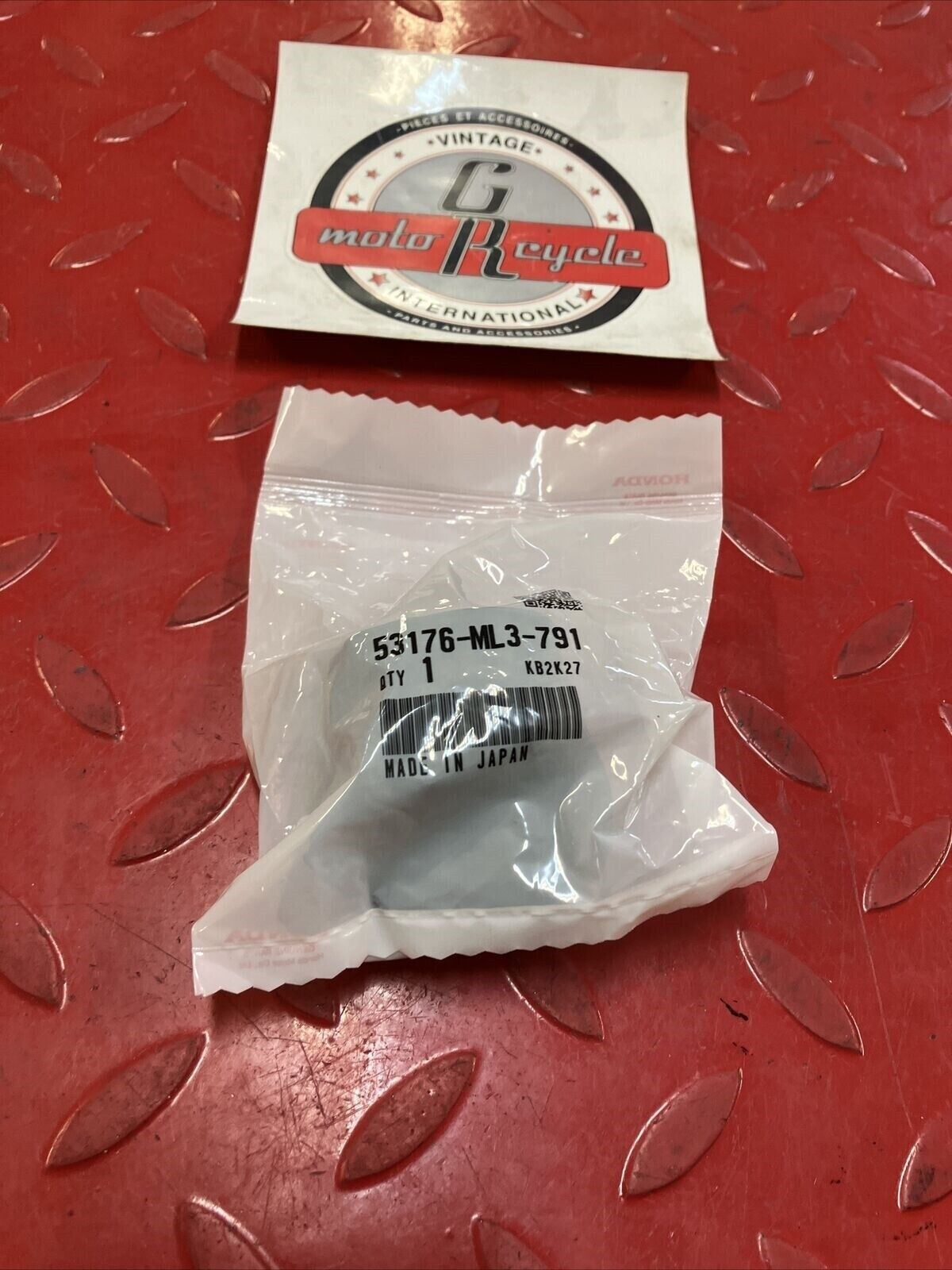 NEW Honda CR125R CR250R CR500R Front master cylinder cover 53176-ML3-791 H99