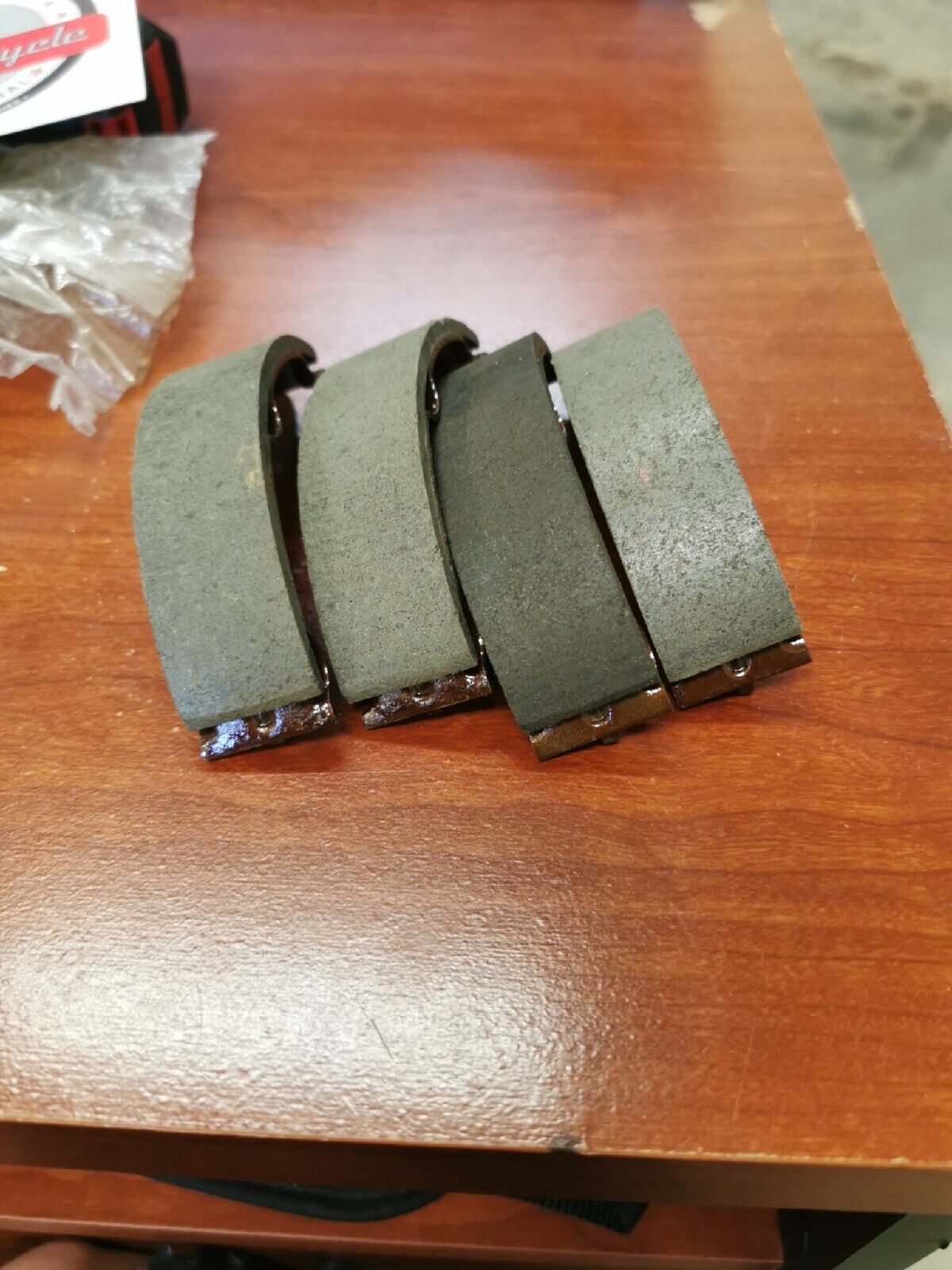 NOS Honda TRX300 TRX200 TRX250 BRAKE SHOE SET 06450-HC4-900 H35