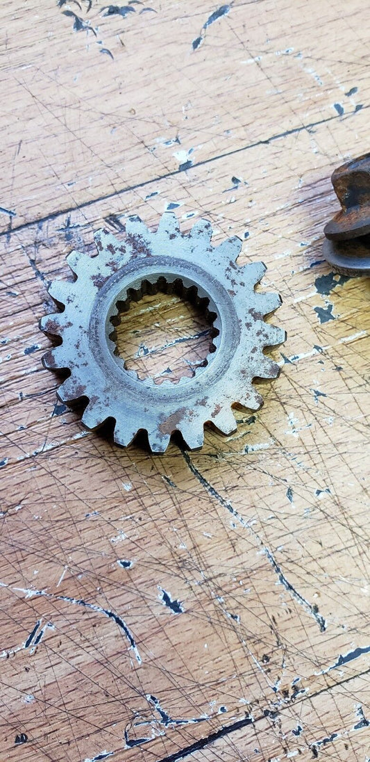 Honda CR125R 1985 primary drive gear bolt washer 1984 1985 1986 20T