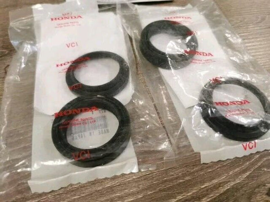 NEW NOS HONDA XR200R 1984 - 2002 FORK SEAL SET FOR BOTH FORKS 51490-KK0-305 H157