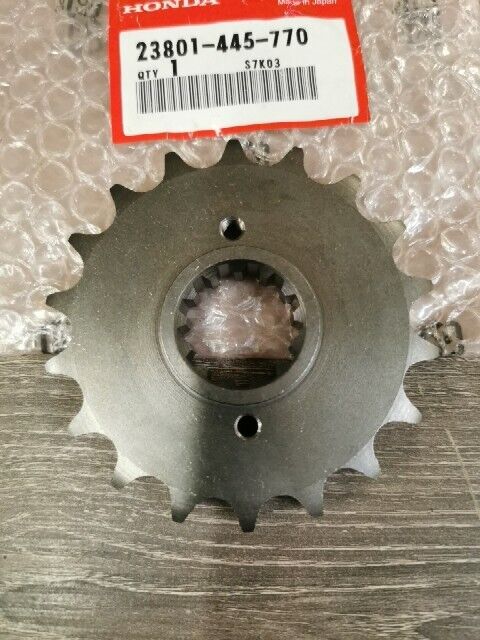 NOS HONDA CB750C CB750F CB750K CB750SC SPROKET DRIVE 18T 23801-445-770 H109