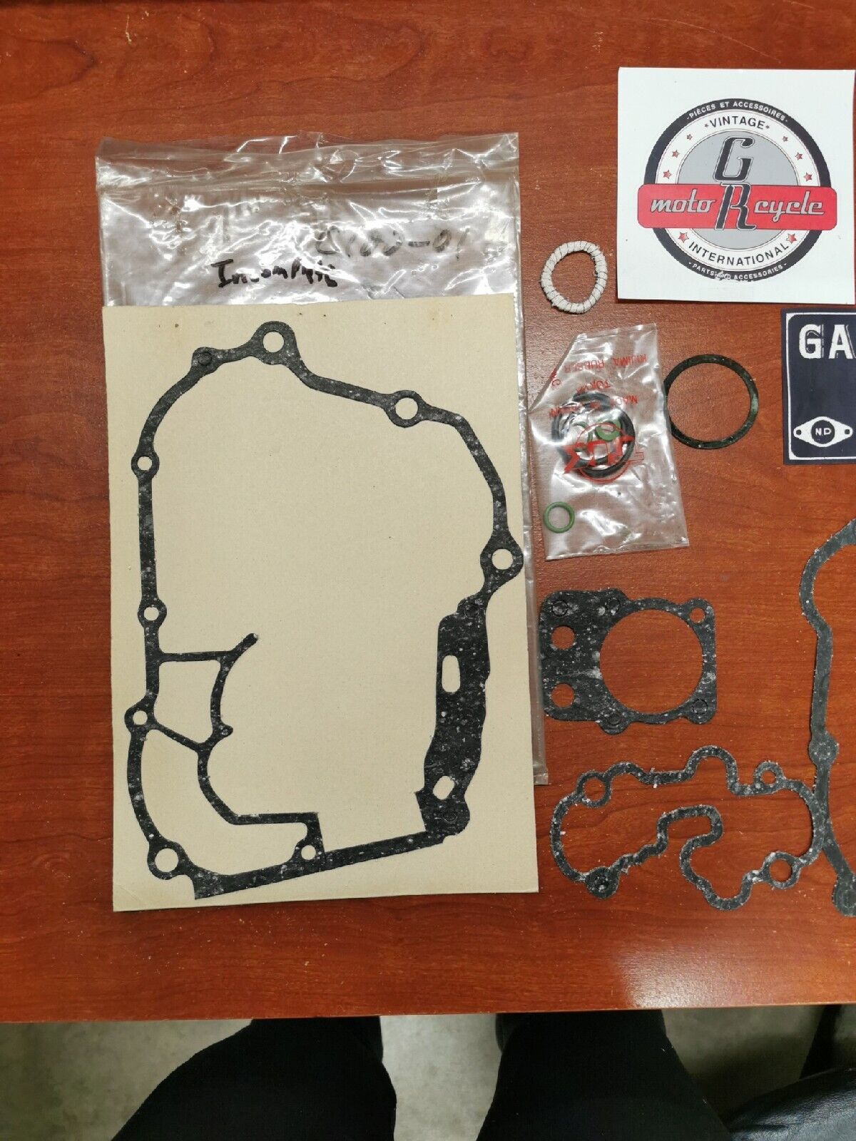 NOS Honda SUPER CUB C102 GASKET KIT INCOMPLETE H37