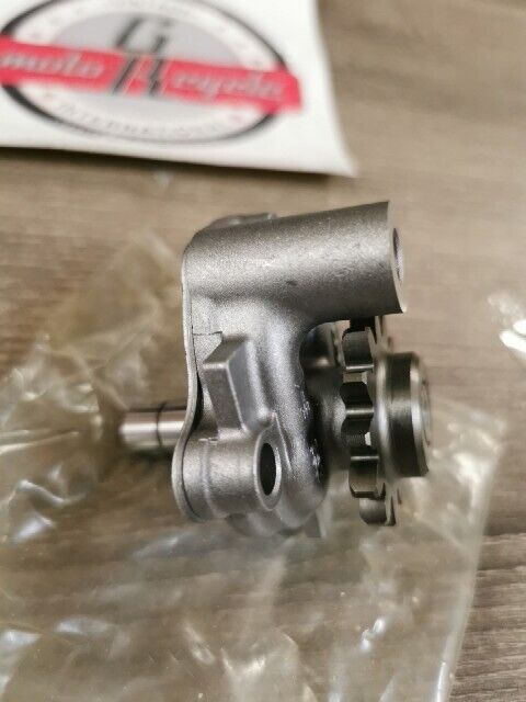 NOS YAMAHA YZ450F WR450F 2006 - 2014 OIL PUMP 2S2-13300-10-00 Y106