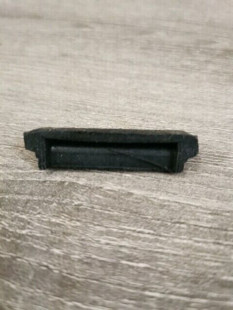 NOS YAMAHA TX650 1974 - 1976 XS650 DAMPER SIDE COVER 447-21717-00-00 Y155