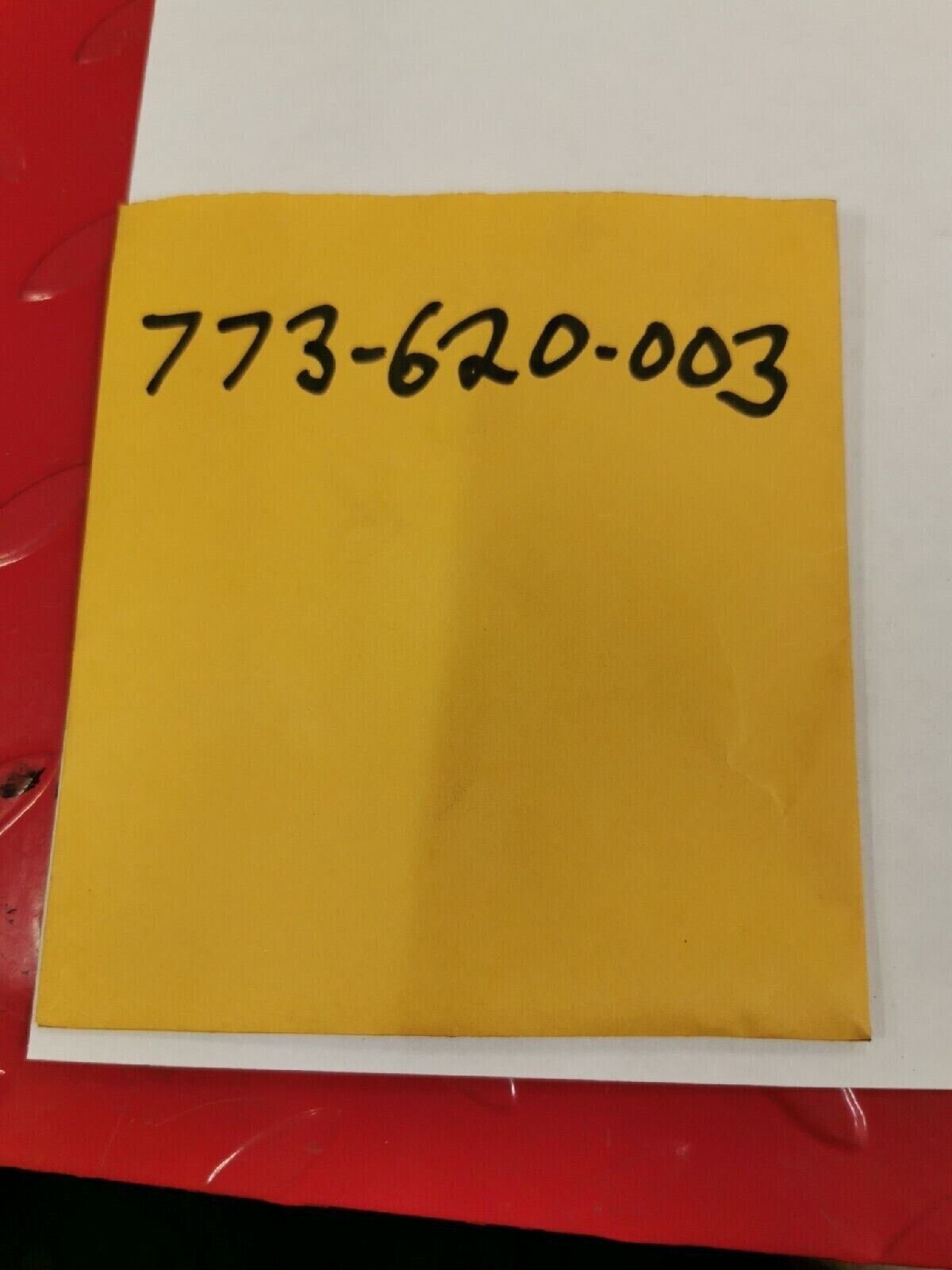 NOS PUCH BOMBARDIER MAXI  CARBURATOR LOWER NEEDLE CLIP RETAINER 773-620-003  P3