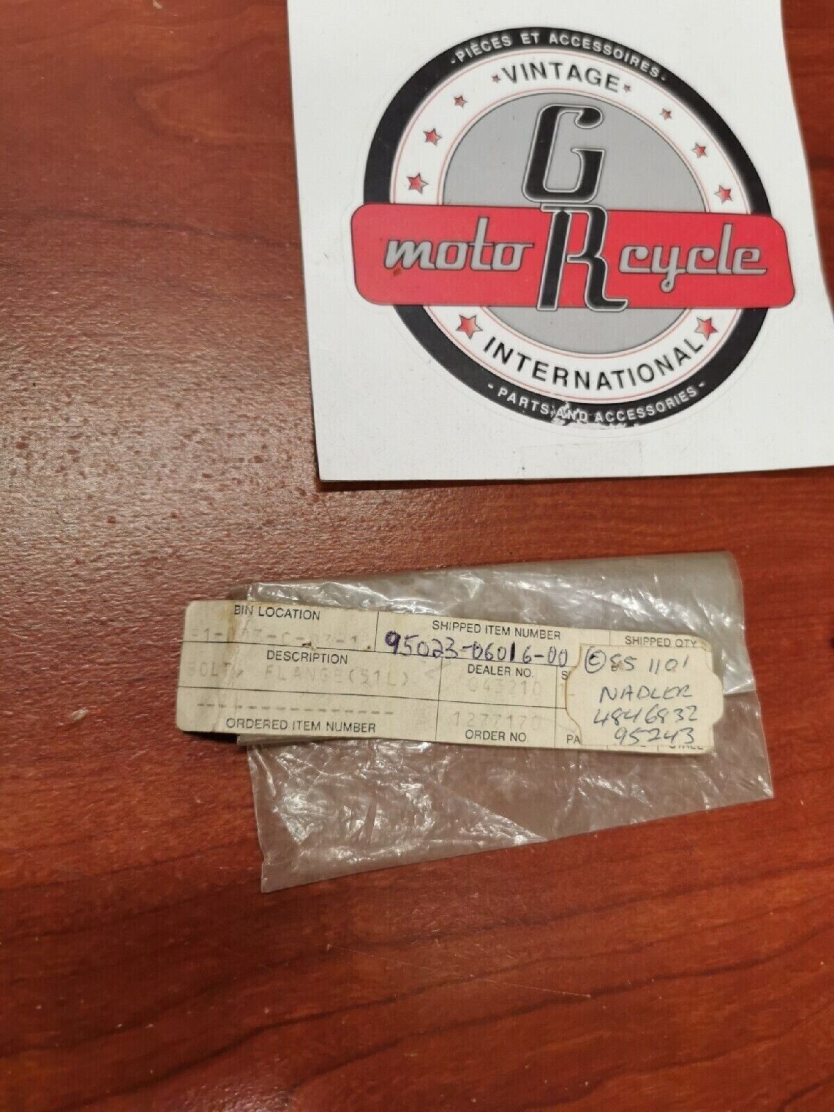 NOS Yamaha FLANGE BOLT 95023-06016-00 SUB. 95024-06016-00 Y71