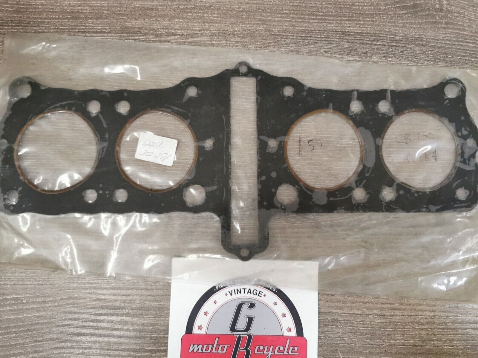 NOS HONDA CB750 GASKET CYLINDER HEAD  12251-300-354  H61