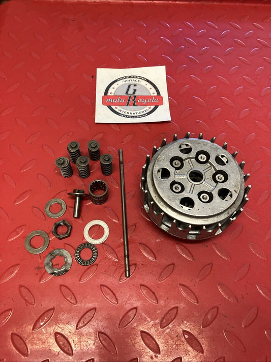 Suzuki RM125 1983 Clutch basket hub pressure plate assembly