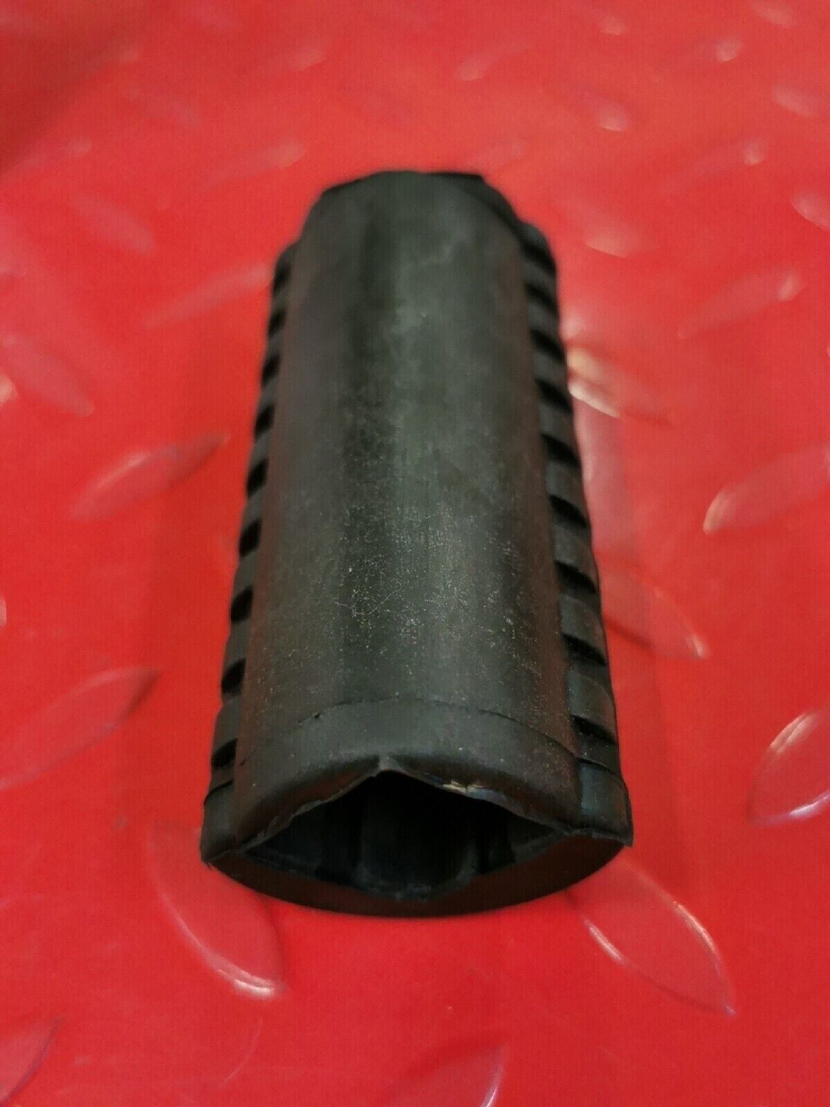 NOS YAMAHA XS1 XS2 TX650 1970 - 1973  COVER  FOOTREST 256-27413-00-00 Y50