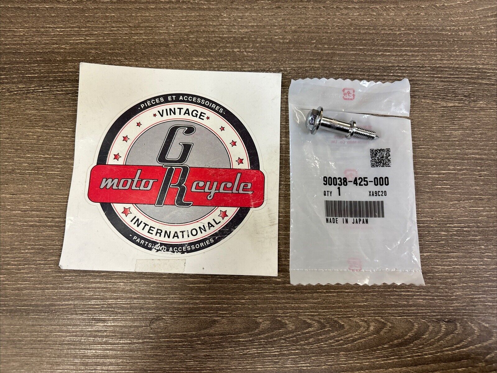 NOS Honda CB1100 CB750 CB900 SPECIAL BOLT 6MM 90038-425-000 H135