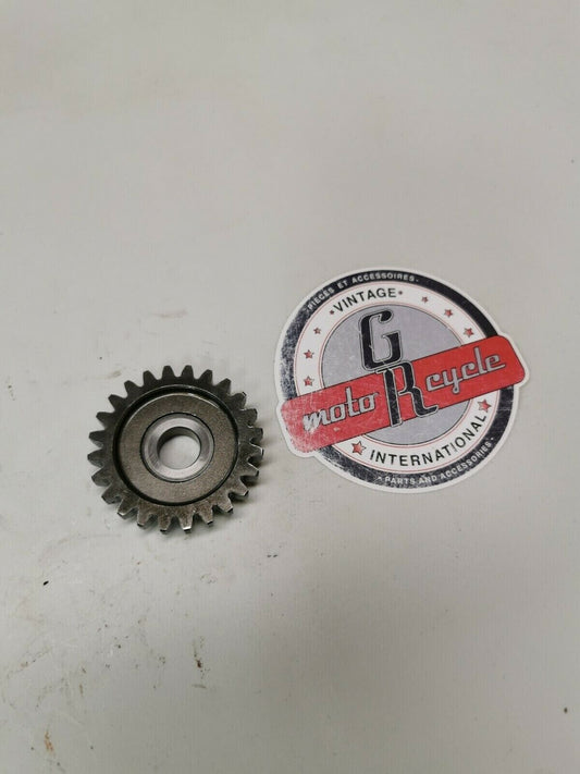 Suzuki RM125 1984 kickstarter kick starter idle gear