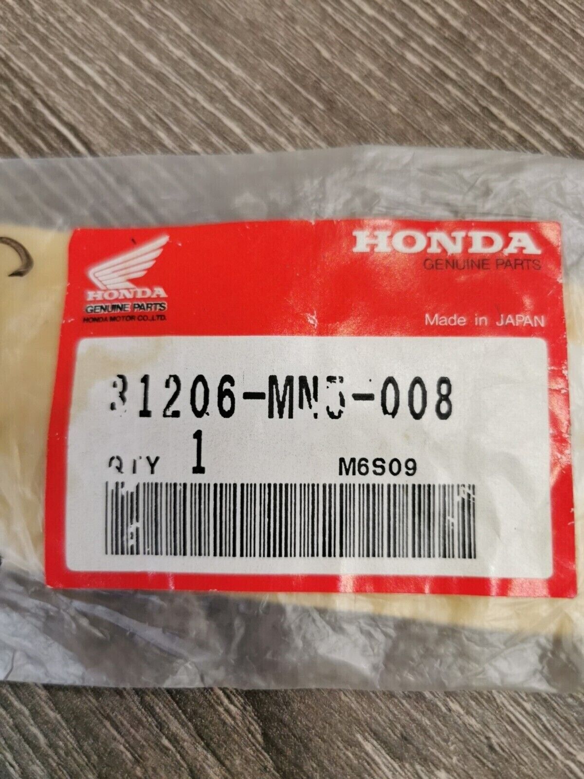 NOS HONDA  GL1800 TERMINAL INSULATOR 31206-MN5-008   H59
