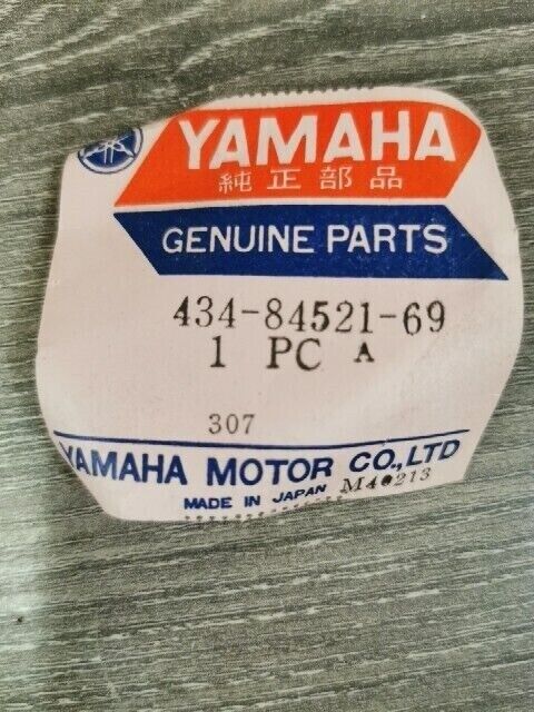 NOS Yamaha IT175 1977 - 1979 IT200 IT400 LENS TAIL LAMP 434-84521-69-00 Y130