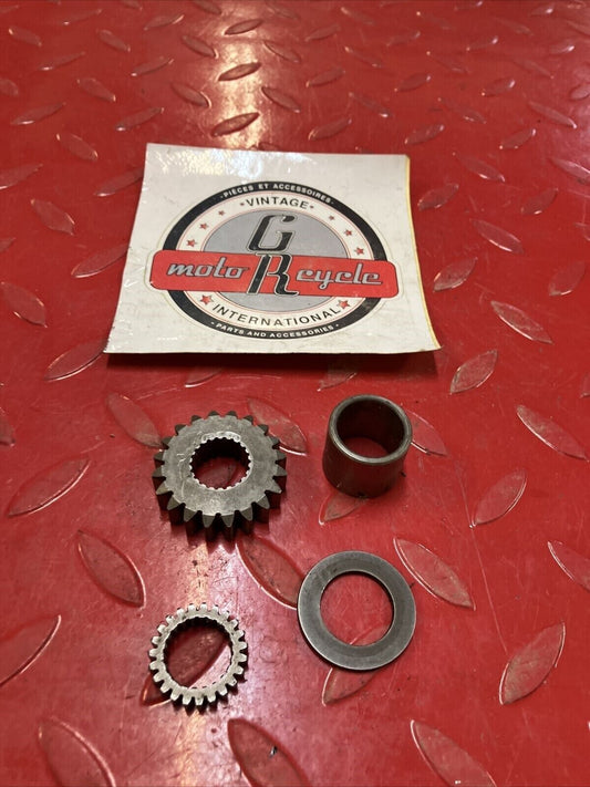Kawasaki KX80 2000 crankshaft water pump and primary drive gear spur 1998 1999