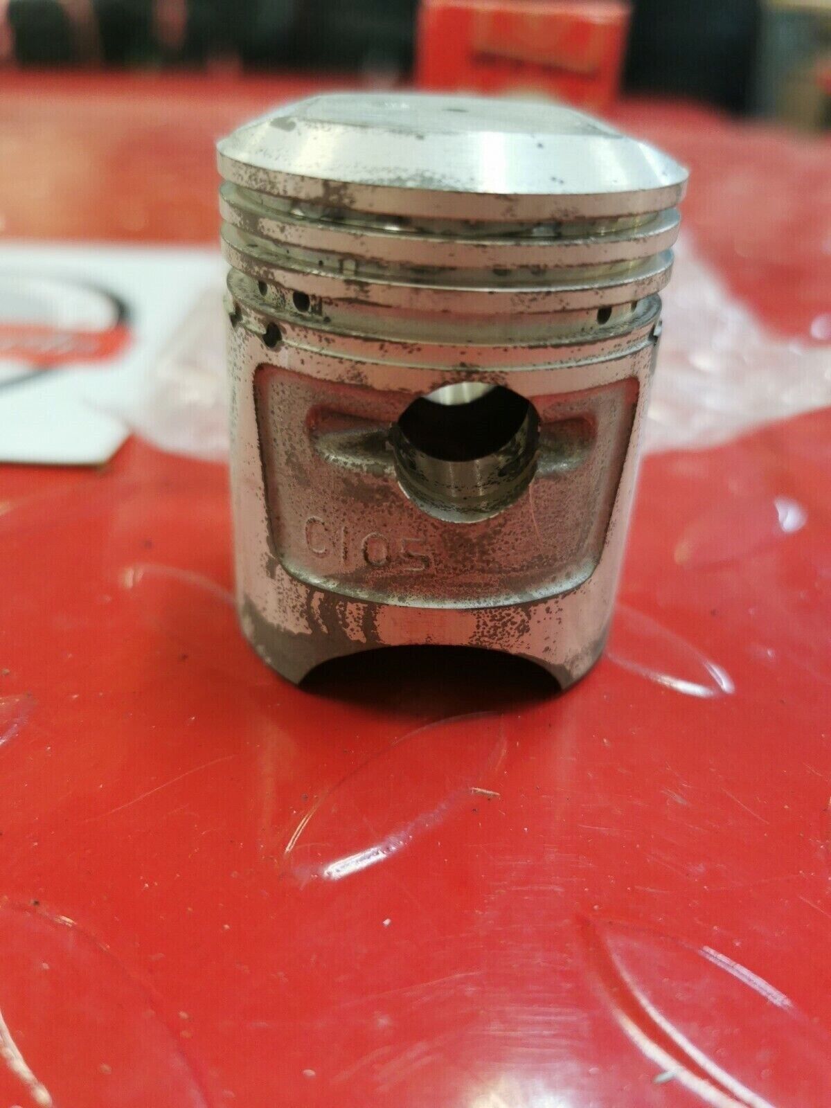 NOS Honda C105 T CA105 T PISTON (1.00) 13105-002-000 H5