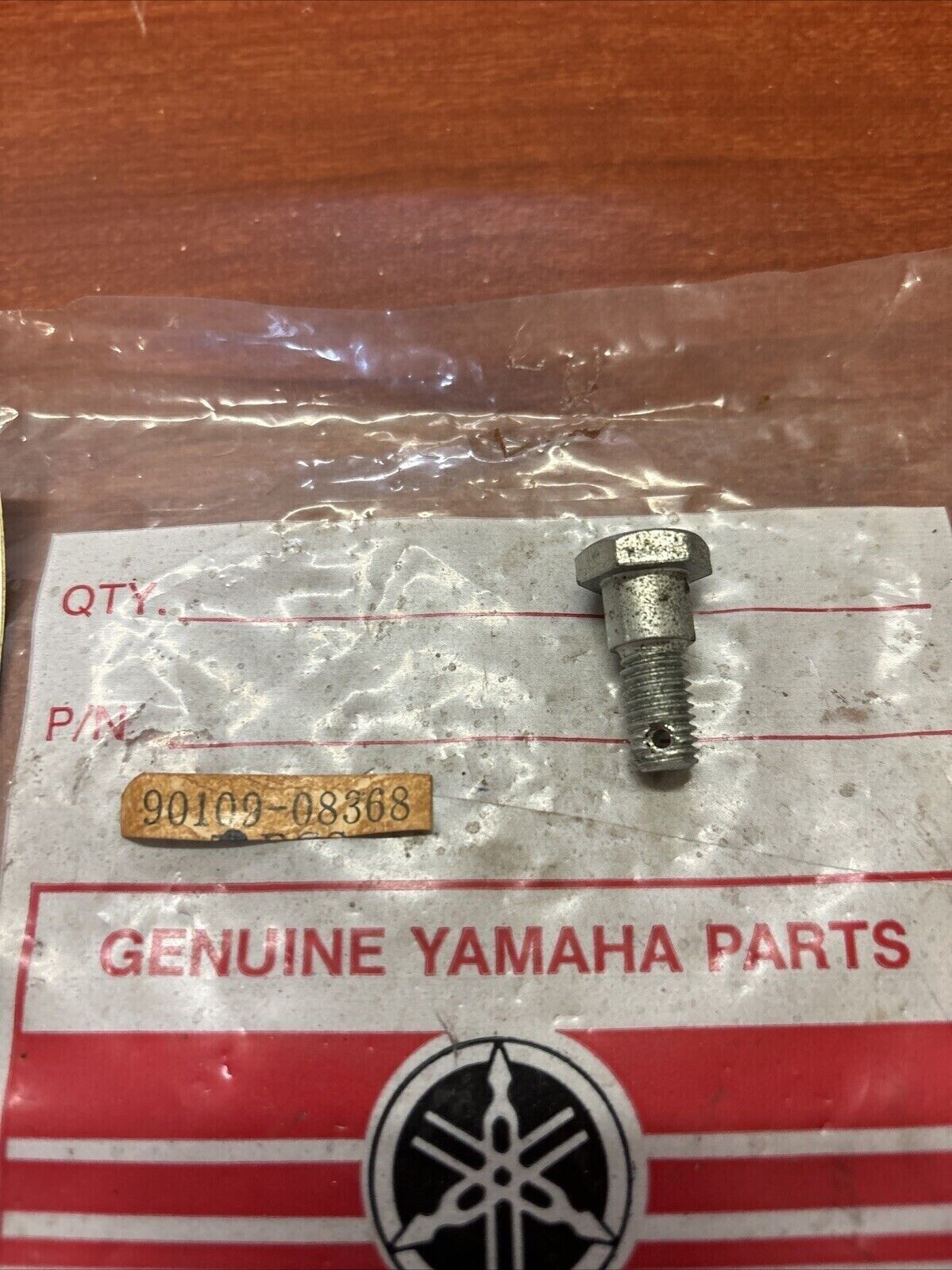 NOS Yamaha DT100 DT50 GT80 LB50 BOLT 183-25378-00-00 SUB 90109-08368-00 Y182