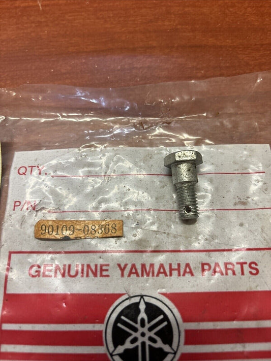 NOS Yamaha DT100 DT50 GT80 LB50 BOLT 183-25378-00-00 SUB 90109-08368-00 Y182