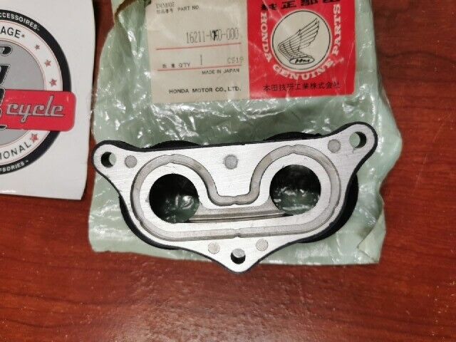 NOS Honda 1984 1985 XR200R CARBURETOR INSULATOR 16211-KK0-000 H107