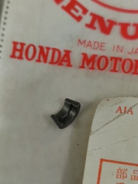 NOS HONDA CA160 CA175 CB125 COTTER VALVE 14781-235-000 SUB BY 14781-216-000  H79