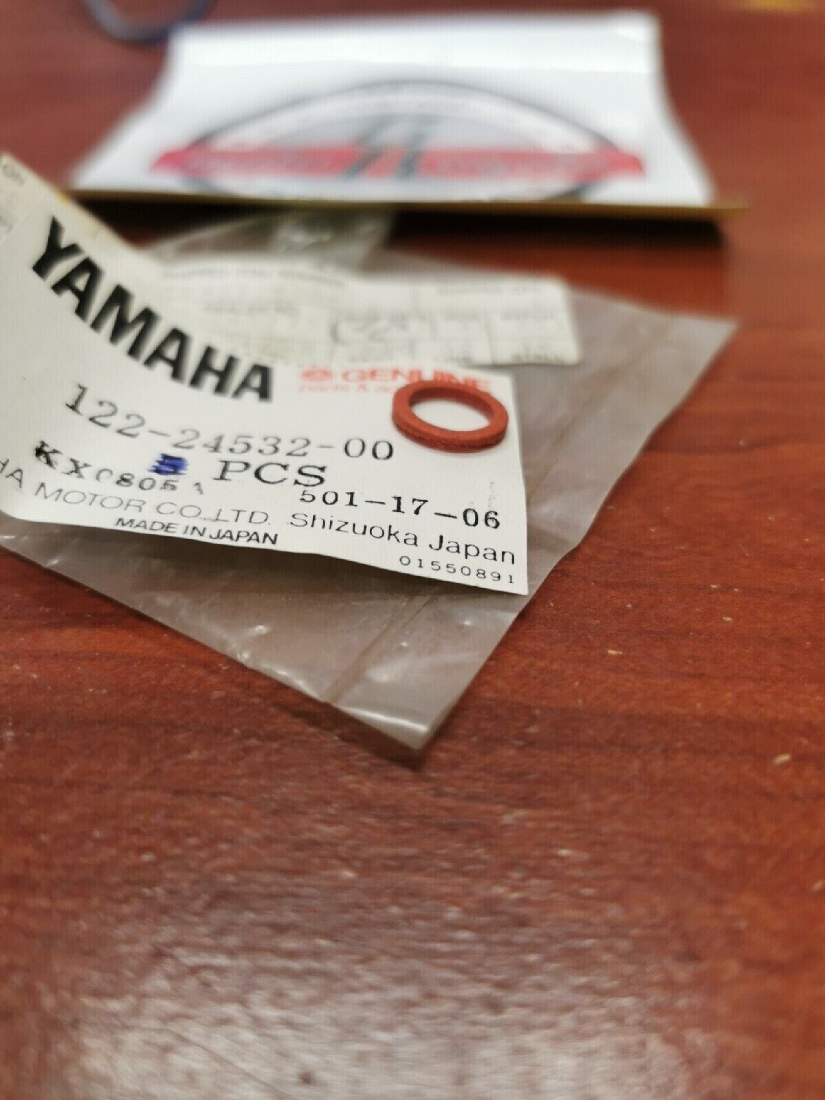 NOS Yamaha MX80 DT100 NUT GASKET 122-24532-00-00 Y72