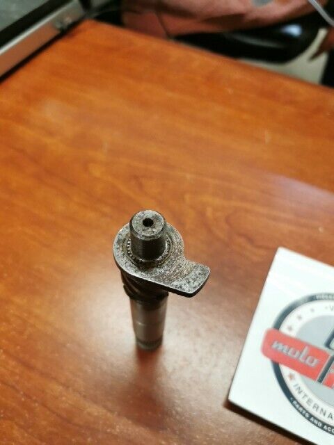 NOS Yamaha KICK AXLE 248-15660-00-00 SUB 251-15660-00-00 315-15660-00-00 Y122