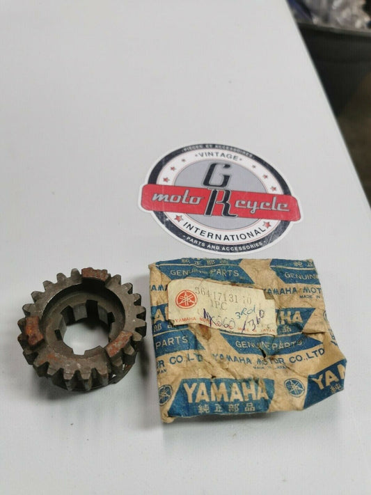 NOS Yamaha MX250 MX360 3rd Pinion Gear 364-17131-10-00 Y2