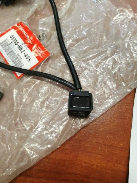 NOS Honda TRX500 THROTTLE SENSOR INCOMPLETE 06305-HN2-405 H104