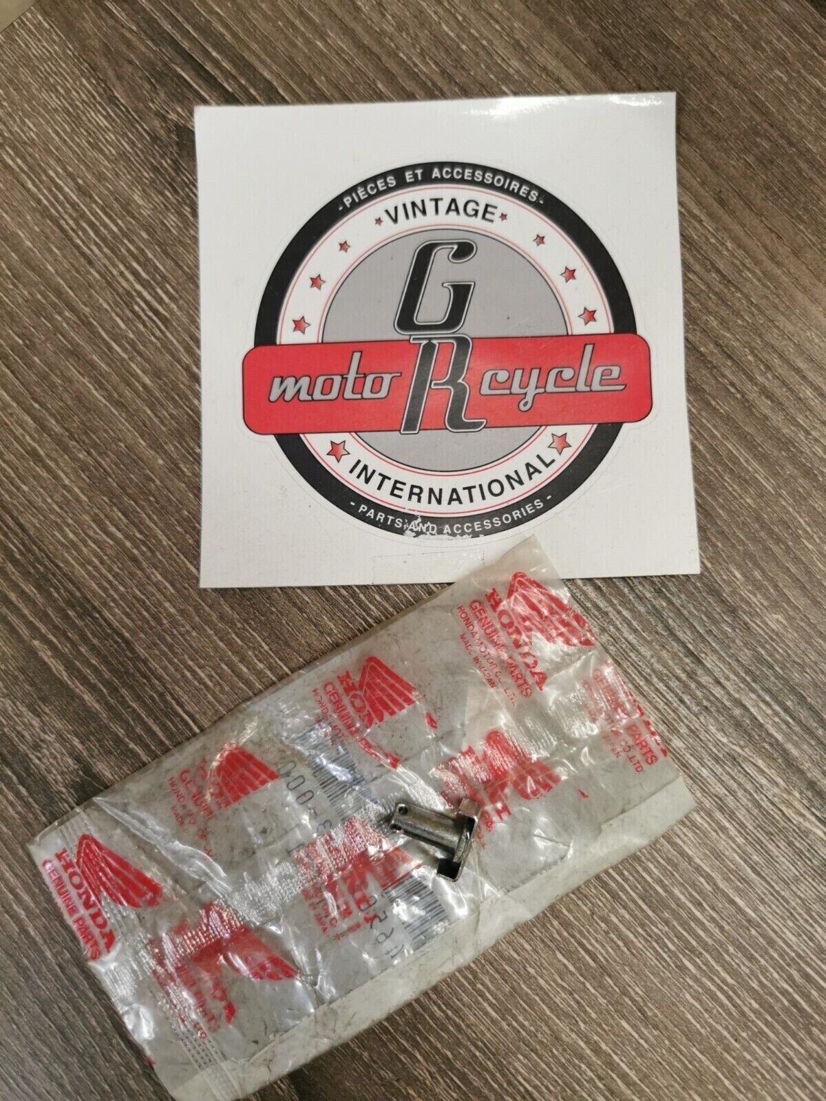 NOS HONDA  CR125R PIN  BRAKE ROD 46503-KW3-000 H55