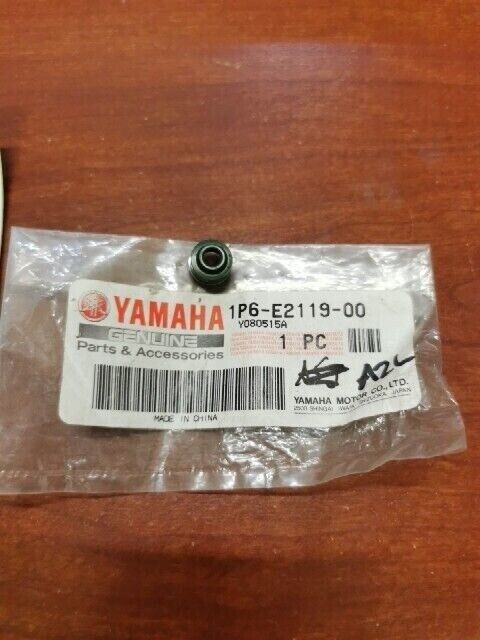 NOS Yamaha TTR50E VALVE STEM SEAL 1P6-E2119-00-00 SUB 4SV-12119-00-00 Y105