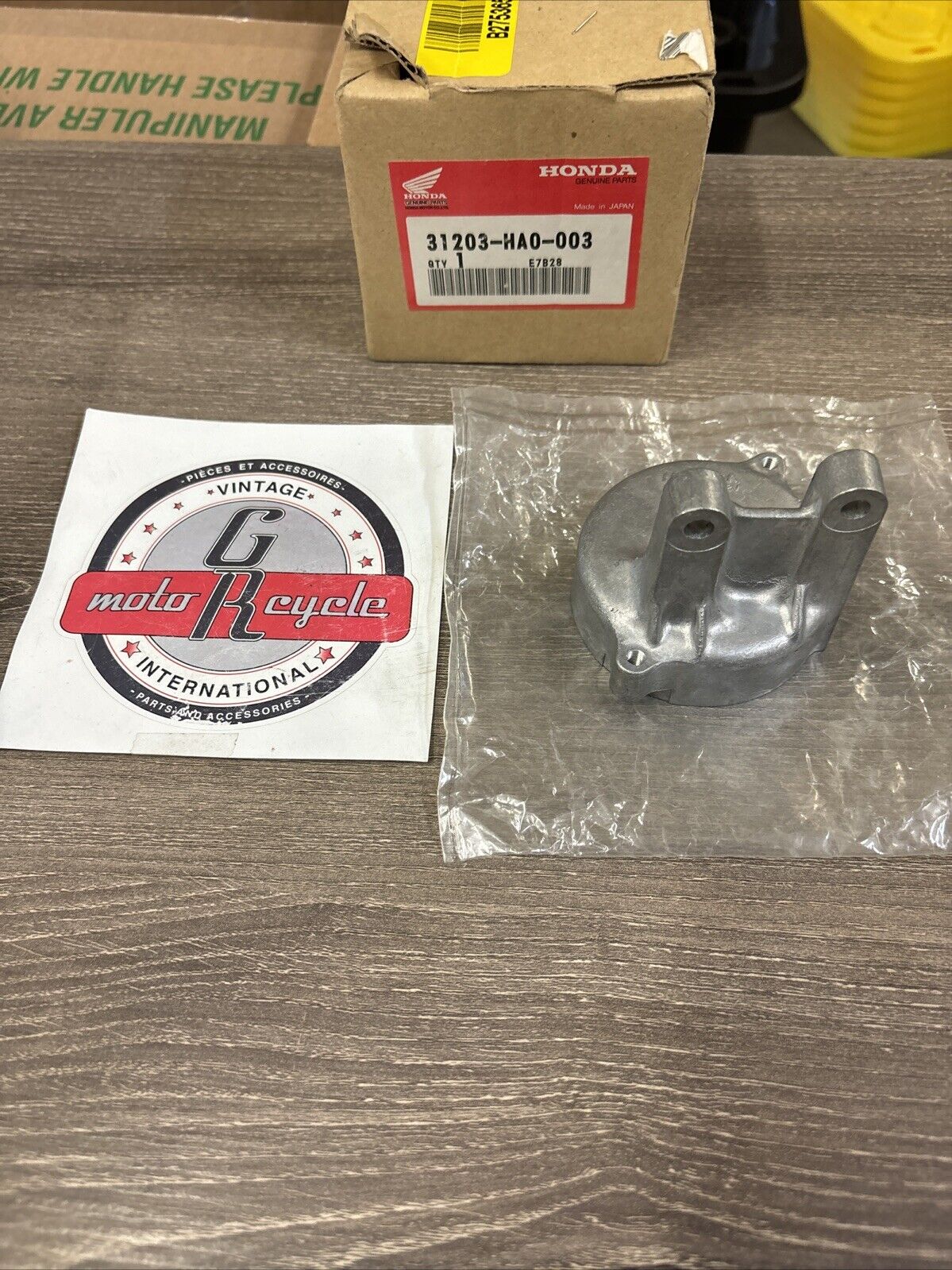 NOS Honda 1987 1988 ATC250 ES REAR BRACKET 31203-HA0-003 H129