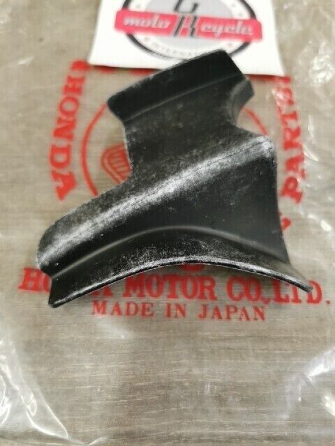 NOS HONDA GOLDWING GL1200A 1985 - 1987 GUARD REAR MUD 80110-MG9-680 H70