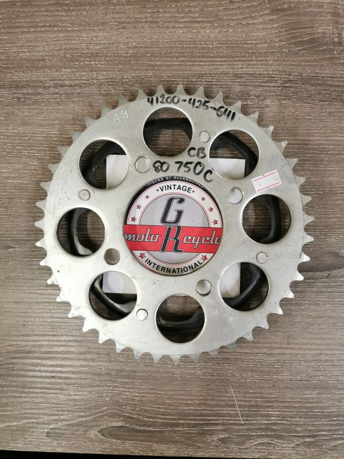 NOS HONDA CB750 1980 - 1982 SPROCKET  FINAL DRIVEN 43T 41200-425-641 H60