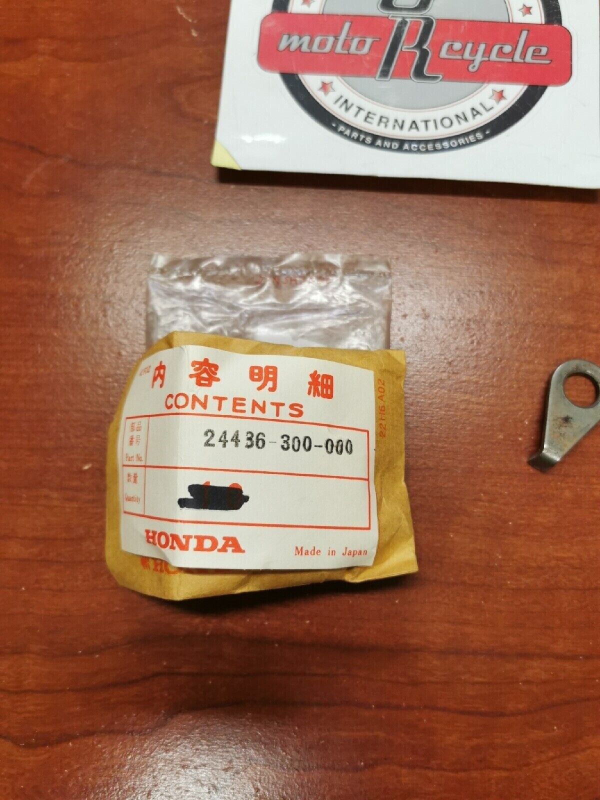 NOS Honda CB750K PLATE SHIFT FORK SHAFT STOPPER 24436-300-000 H33