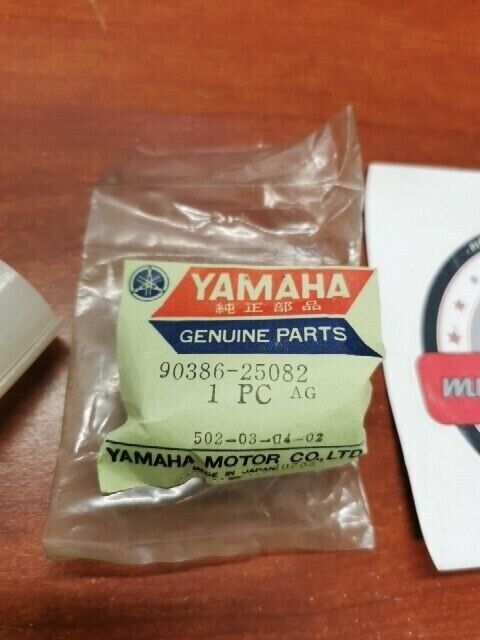 NOS Yamaha GP300 GP440 GPX338 GPX433 SPECIAL NYLON BUSH 90386-25082-00 Y131