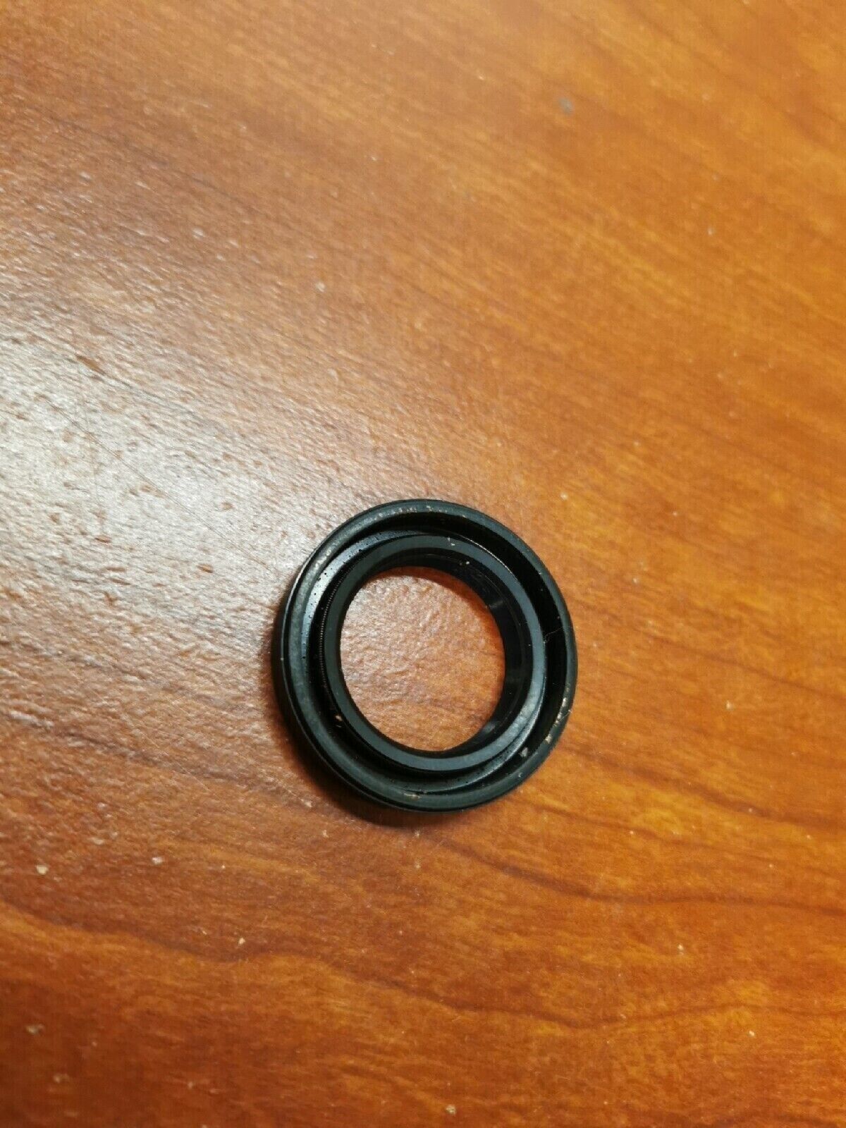NOS Yamaha OIL SEAL 93102-23174-00 Y70
