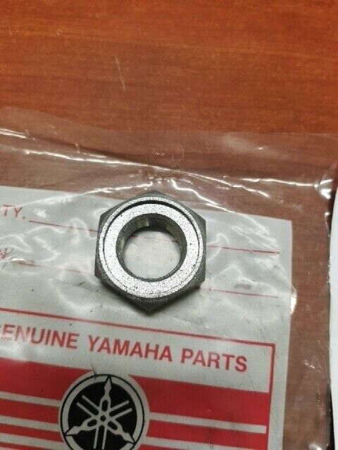 NOS Yamaha TX650 TX750 XS1 XS2 XS650 NUT 256-17463-00-00 SUB 90179-22022-00 Y124