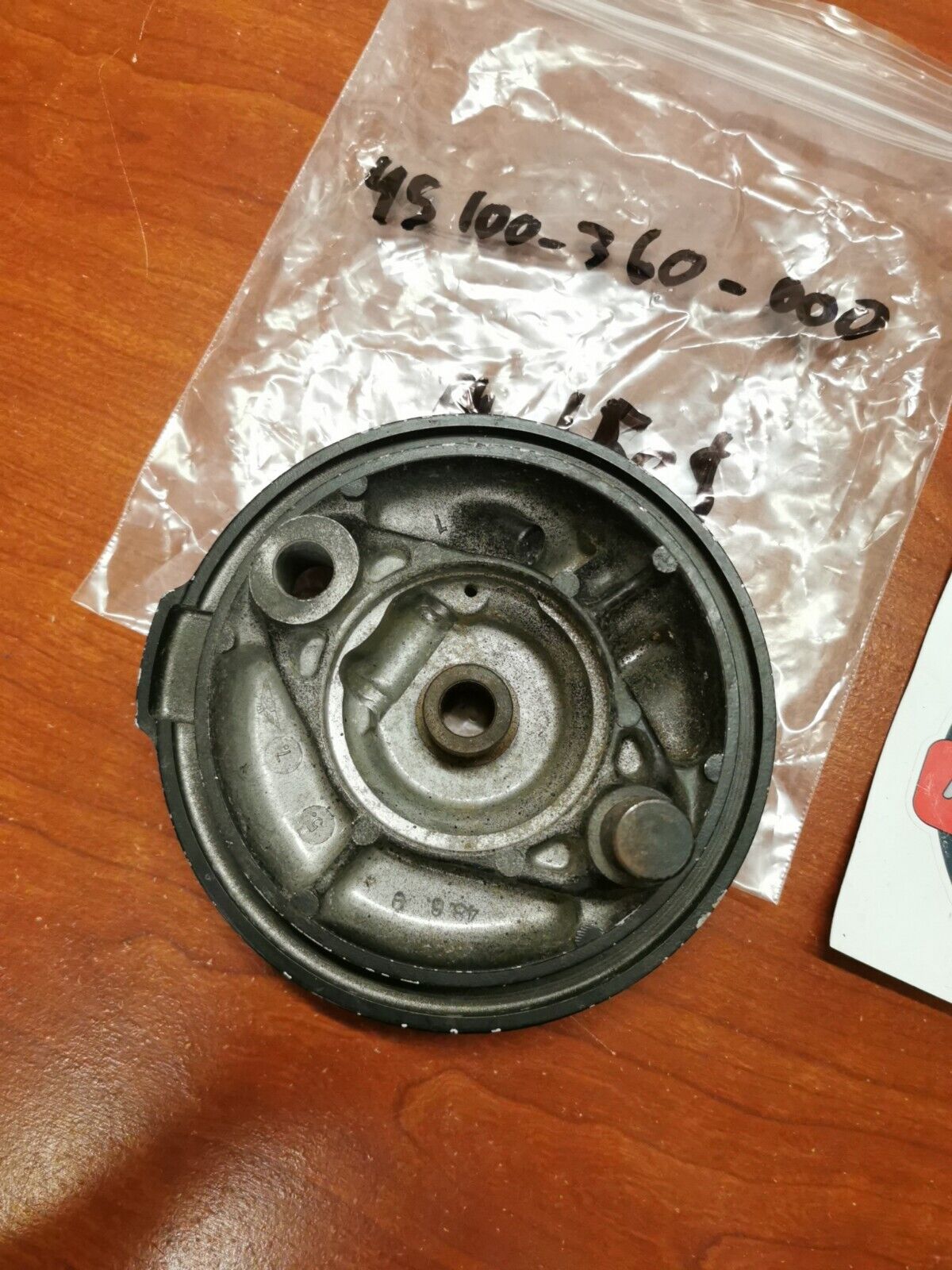 NOS Honda CR125M FRONT BRAKE PANEL 45100-360-000 H64