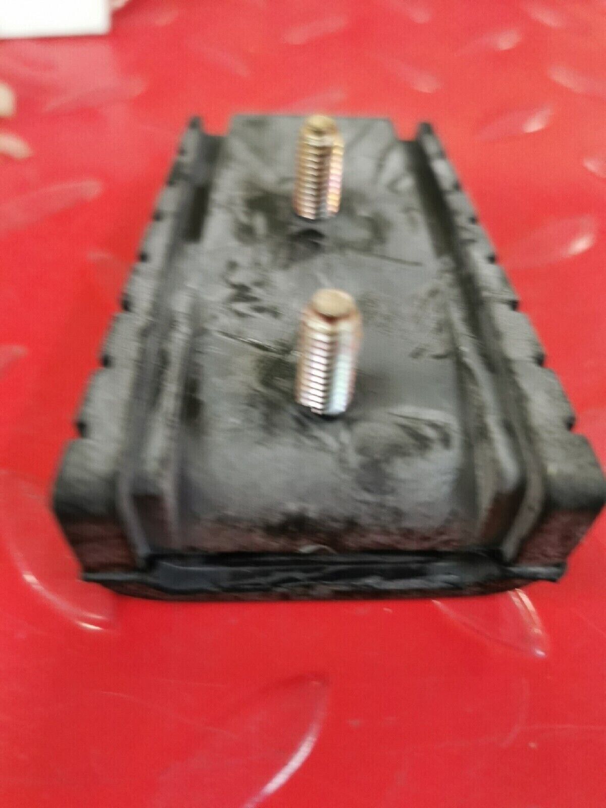 NOS YAMAHA XV1100 XV535 XV750 1986 - 2007 FOOTREST COVER   1NH-27413-00-00   Y50