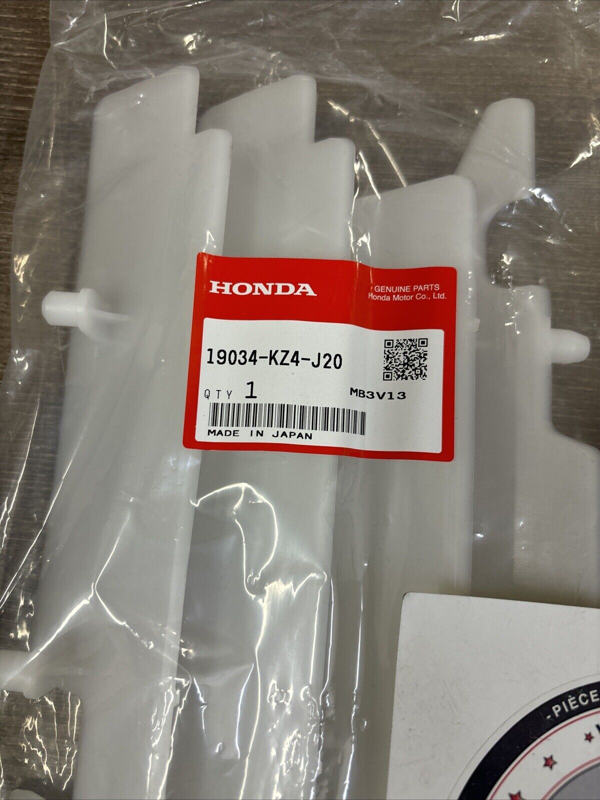 NEW NOS Honda CR125R RIGHT LEFT RADIATOR GRILLE 19033-KZ4-J20 19034-KZ4-J20 H137