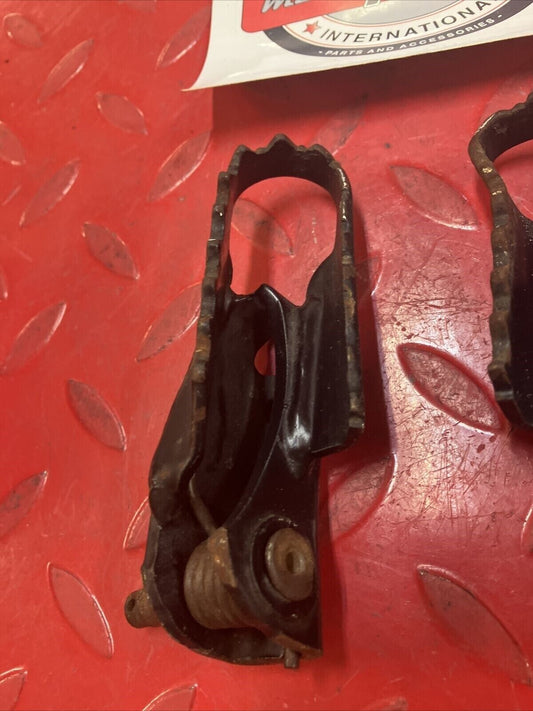 Honda CR125R 1991 left right peg step foot rest CR250R CR500R 50616-ML3-910