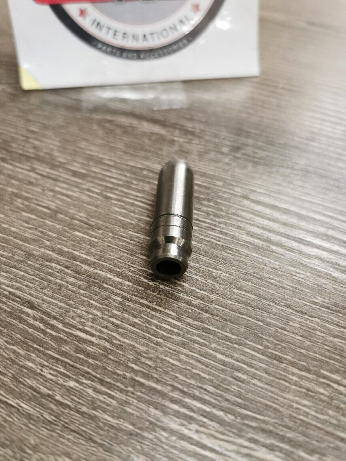 NOS YAMAHA YFM600 SRX600 XT600 XJ750 GUIDE  Intake Valve  4H7-11133-10-00  Y57