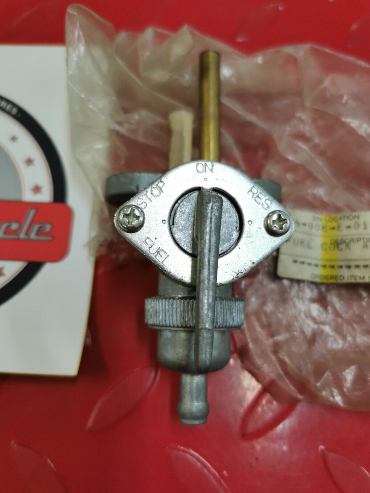 NOS Yamaha FUEL COCK 214-24500-00-00 SUB 214-24500-01-00  498-24500-01-00 Y16