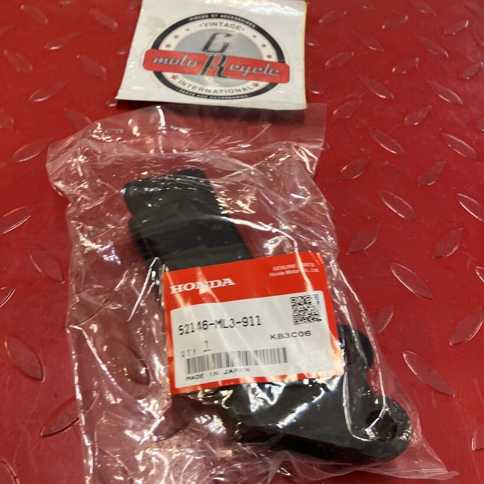 NEW Honda CR125R CR250R CR500R 1990 - 2001 CHAIN GUIDE SLIDER 52146-ML3-911 H99