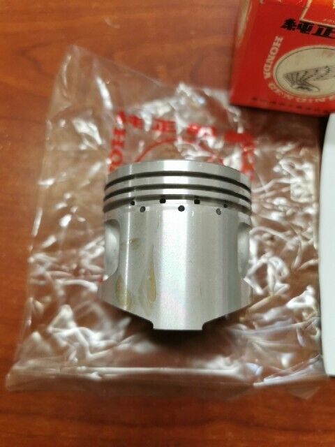 NOS Honda CB500 K1 K2 PISTON (0.75) 13104-323-000 SUB. 13104-323-405 H62
