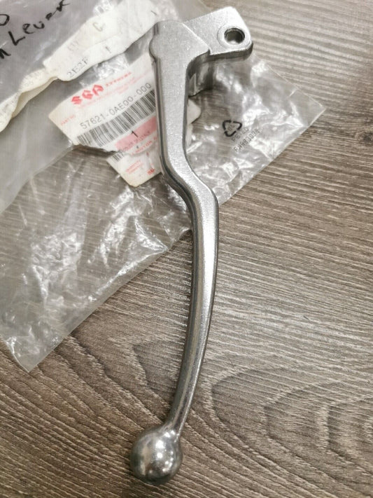 NOS SUZUKI  GZ250 CLUTCH LEVER 57621-0AE00-000  S11