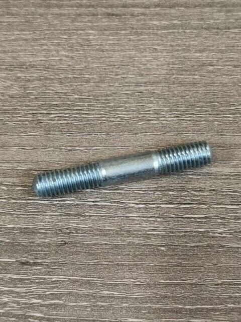 NOS SUZUKI RM125 1989 - 2008 RM250 1990 - 2006 RM85L STUD BOLT 09108-08227 S46